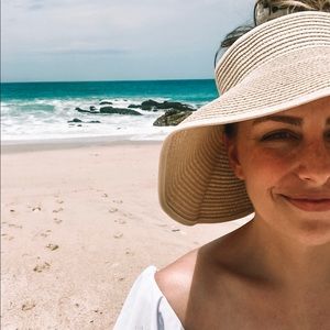 Meet your Posher, Leslie